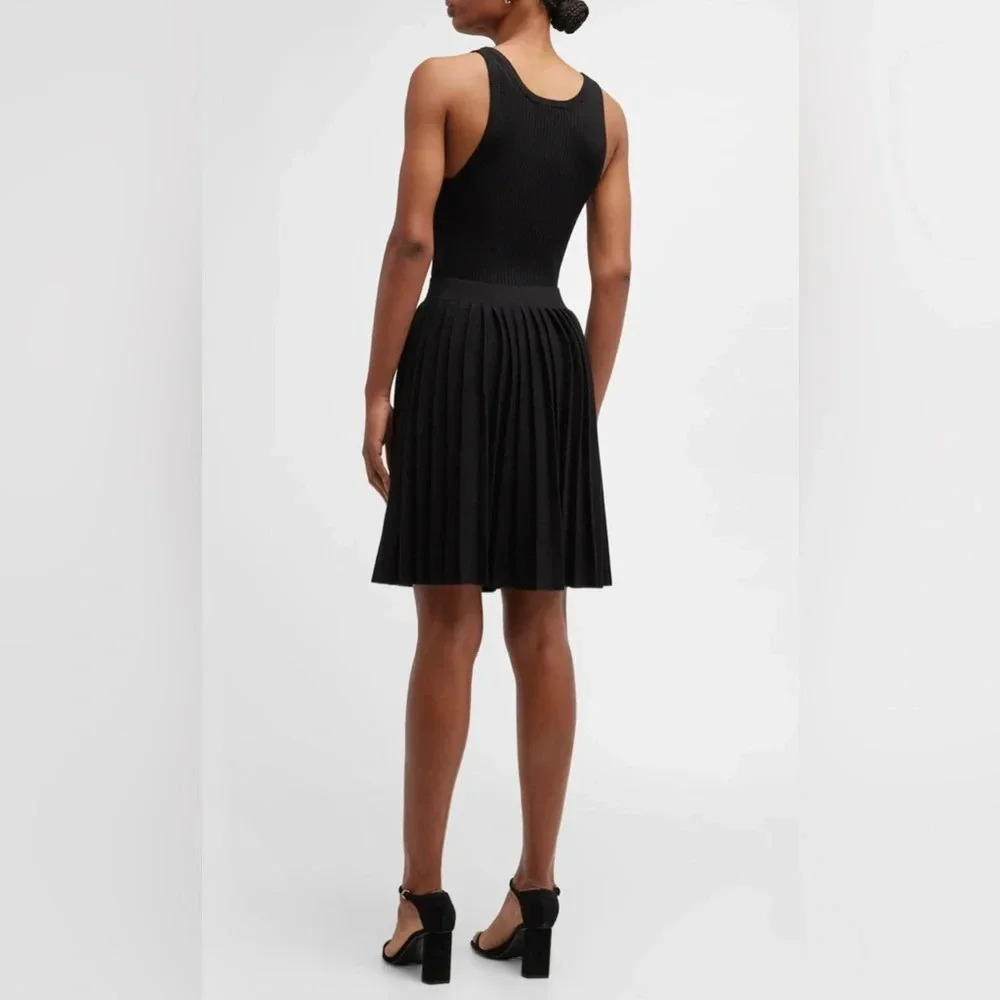 Nwt! Co Pleated Knit black Skirt
Small - Picture 3 of 10